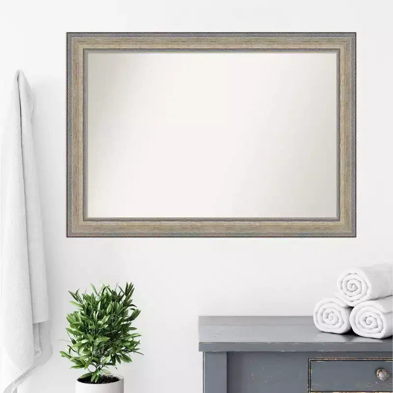 Specchio da parete per bagno in legno non smussato Fleur Silver, 41"x29": Design rettangolare moderno, a parete, ferramenta inclusa