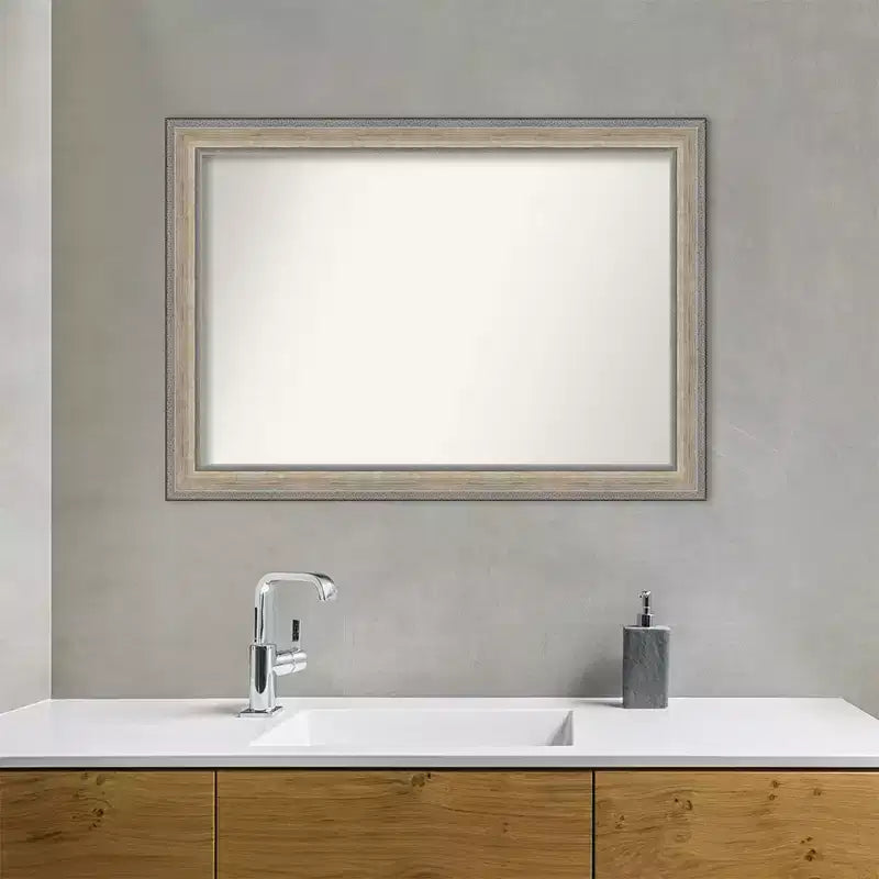 Specchio da parete per bagno in legno non smussato Fleur Silver, 41"x29": Design rettangolare moderno, a parete, ferramenta inclusa