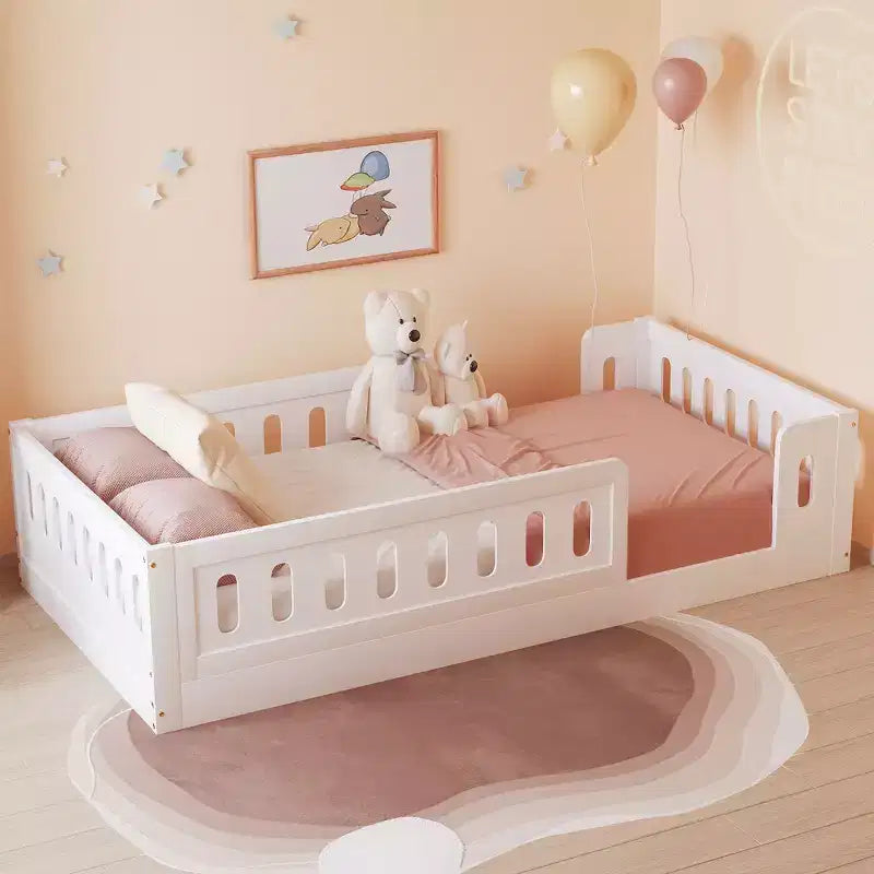 Letto a piattaforma singolo/matrimoniale per bambini, lettino per bambini con sponda di protezione