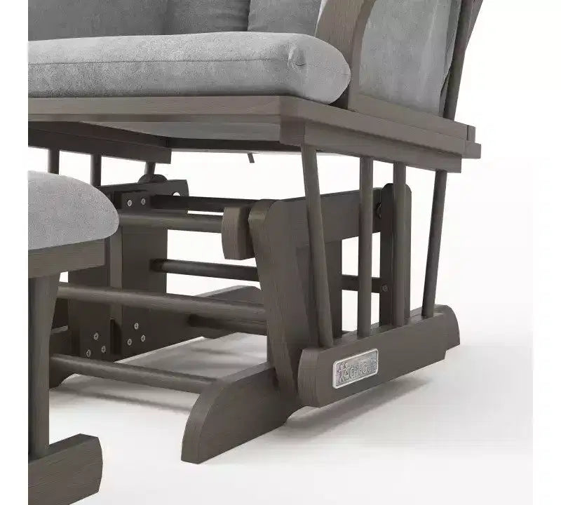 Comoda Sedia a Dondolo con Poggiapiedi, Cuscini Imbottiti con Comode Tasche Portaoggetti, Base e Struttura in Legno Massiccio