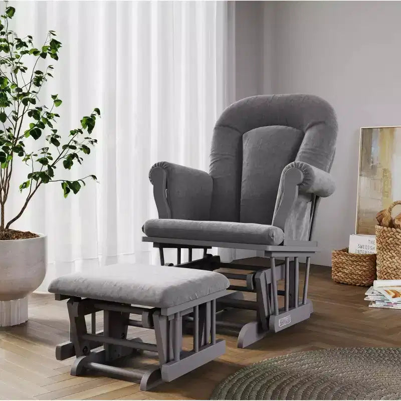 Comoda Sedia a Dondolo con Poggiapiedi, Cuscini Imbottiti con Comode Tasche Portaoggetti, Base e Struttura in Legno Massiccio