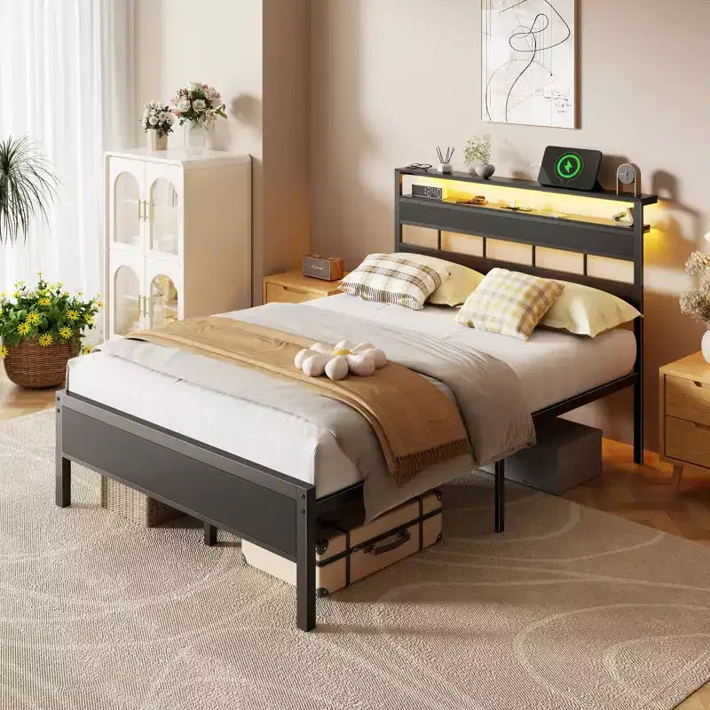 Struttura letto a piattaforma in metallo full-size con luci LED Stazione di ricarica Testiera a 2 ripiani Industriale in legno Nessuna molla necessaria USB per ragazzi