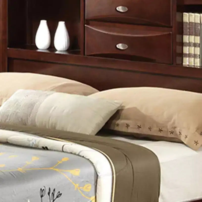 Letto matrimoniale "Ireland 91" Espresso: ferramenta in nichel spazzolato, contenitore a piattaforma, rivestimento in microfibra