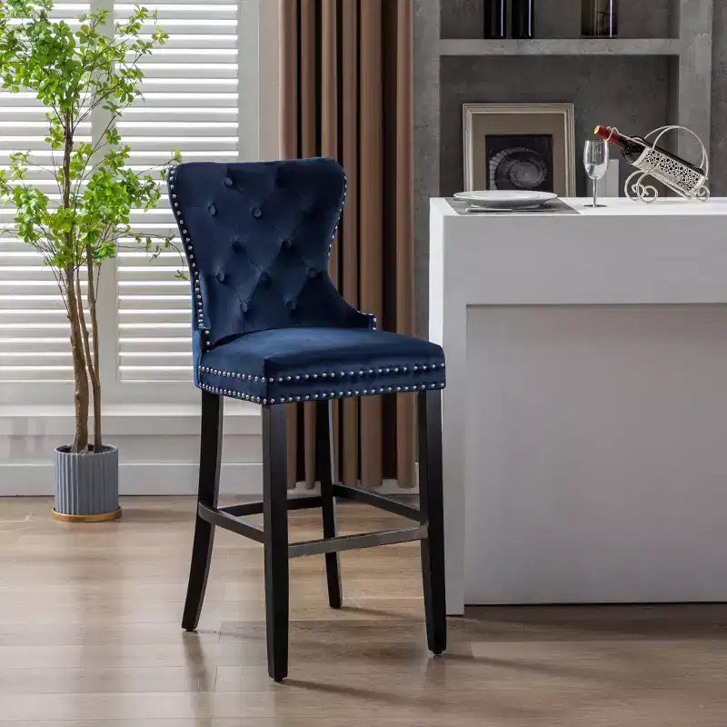 Sgabello da bar imbottito in velluto trapuntato da 29" con poggiapiedi in metallo, blu navy in velluto