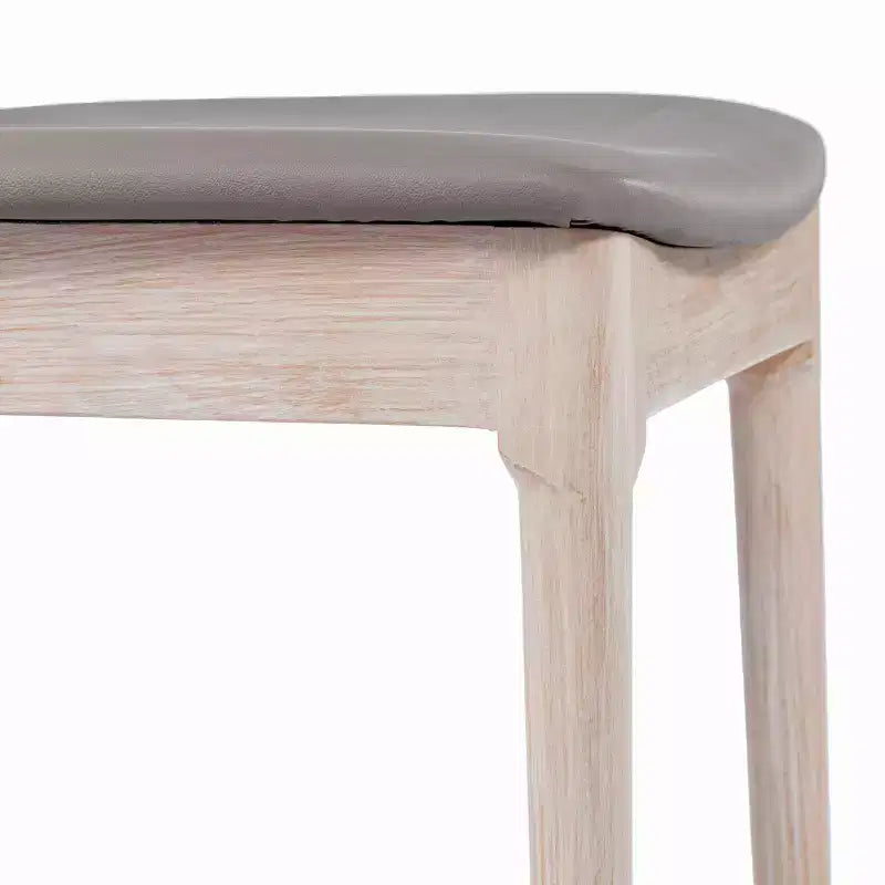 Sedia da pranzo Chester in legno massello di grado commerciale con schienale a doghe e sedile in vinile